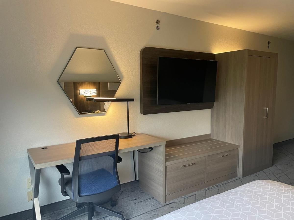Holiday Inn Express Lapeer By Ihg Εξωτερικό φωτογραφία